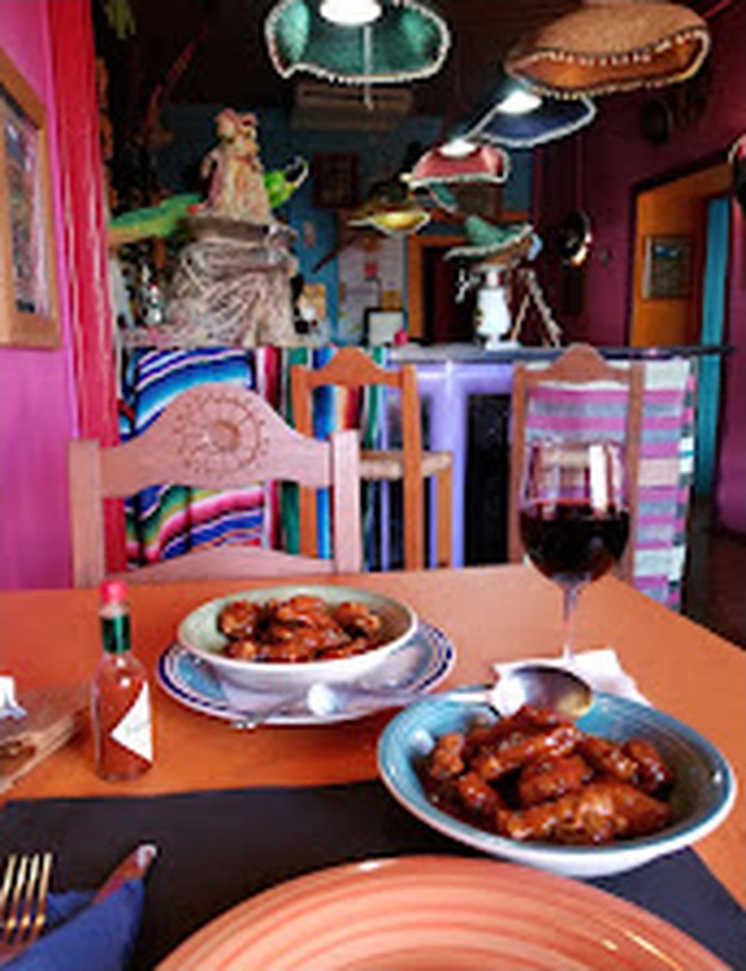 Interior colorido do Arriba